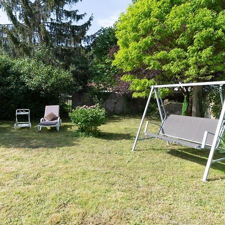 Les pieds dans l herbe Meilhaud Extérieur photo
